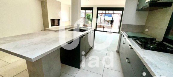 Casa de 4 dormitorios en Arques, France No. 220553 3