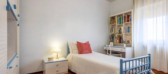 7 rooms House in Osimo, Italy No. 37342 88