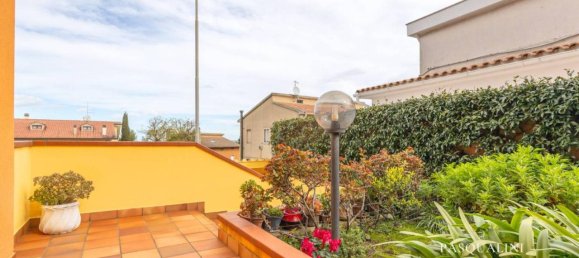 7 rooms House in Osimo, Italy No. 37342 31