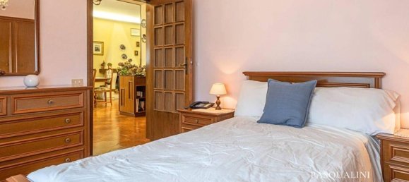 7 rooms House in Osimo, Italy No. 37342 83