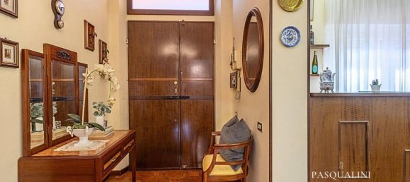 7 rooms House in Osimo, Italy No. 37342 45