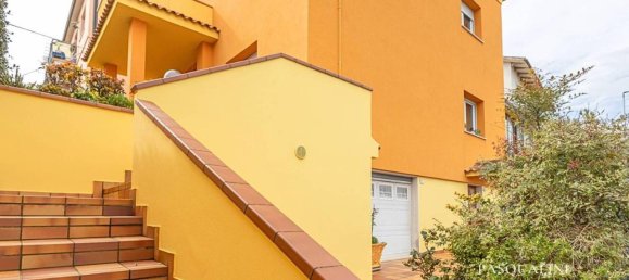 7 rooms House in Osimo, Italy No. 37342 5