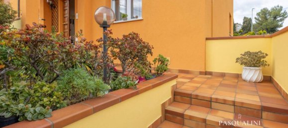 7 rooms House in Osimo, Italy No. 37342 24