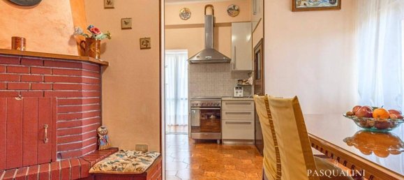 7 rooms House in Osimo, Italy No. 37342 40