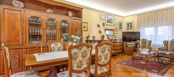 7 rooms House in Osimo, Italy No. 37342 25