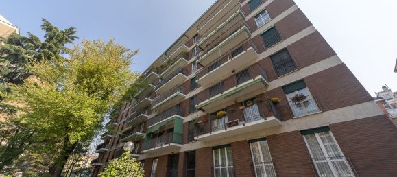 3 bedrooms Apartment in Milan, Italy No. 364219 9