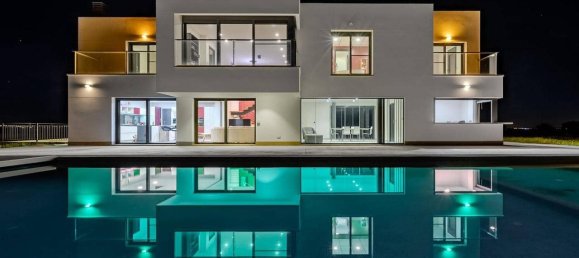 5 bedrooms House in La Marina, Spain No. 185975 11