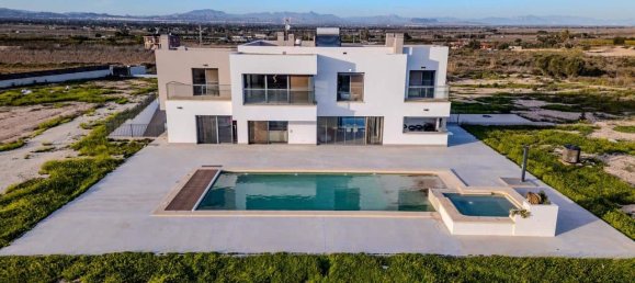 5 bedrooms House in La Marina, Spain No. 185975 17