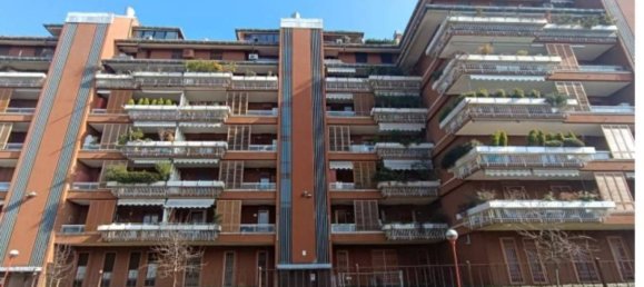 Apartamento de 3 habitaciónes en Segrate, Italy No. 257944 3