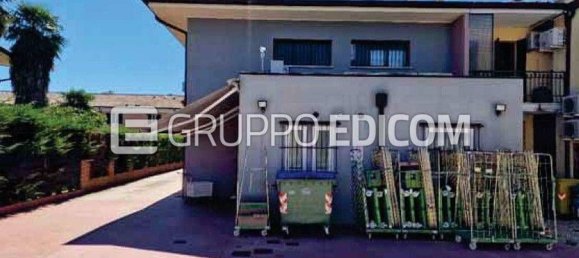 439m² Commercial property in Salgareda, Italy No. 267598 4