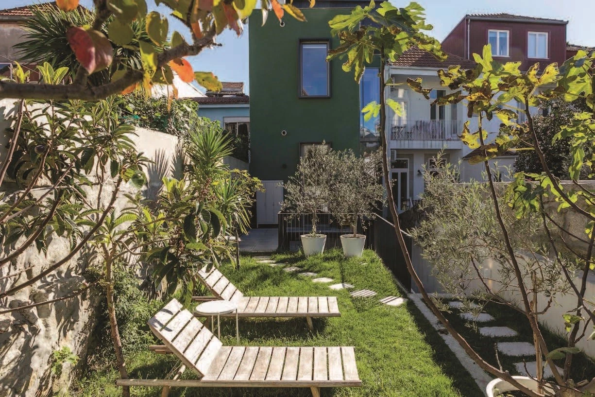 7 bedrooms Hotel in Porto, Portugal No. 129805