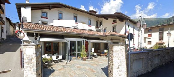 1722m² Building in Borno, Italy No. 263160 12