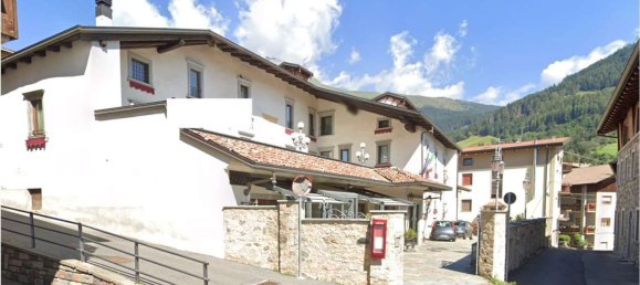 1722m² Building in Borno, Italy No. 263160 4