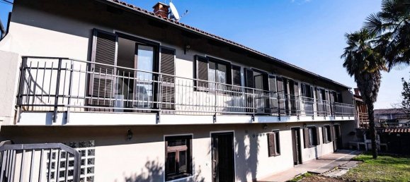 6 bedrooms House in Pinerolo, Italy No. 221784 9