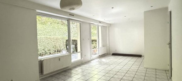 Apartamento de 3 dormitorios en Saint-Etienne, France No. 363277 2