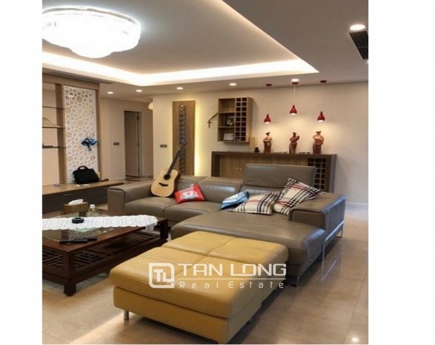 4 bedrooms Apartment in Tay Ho, Vietnam No. 1333