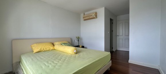 4 bedrooms Condo in Bangkok, Thailand No. 8715 10