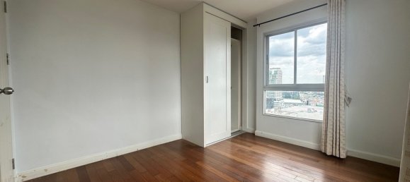 4 bedrooms Condo in Bangkok, Thailand No. 8715 6