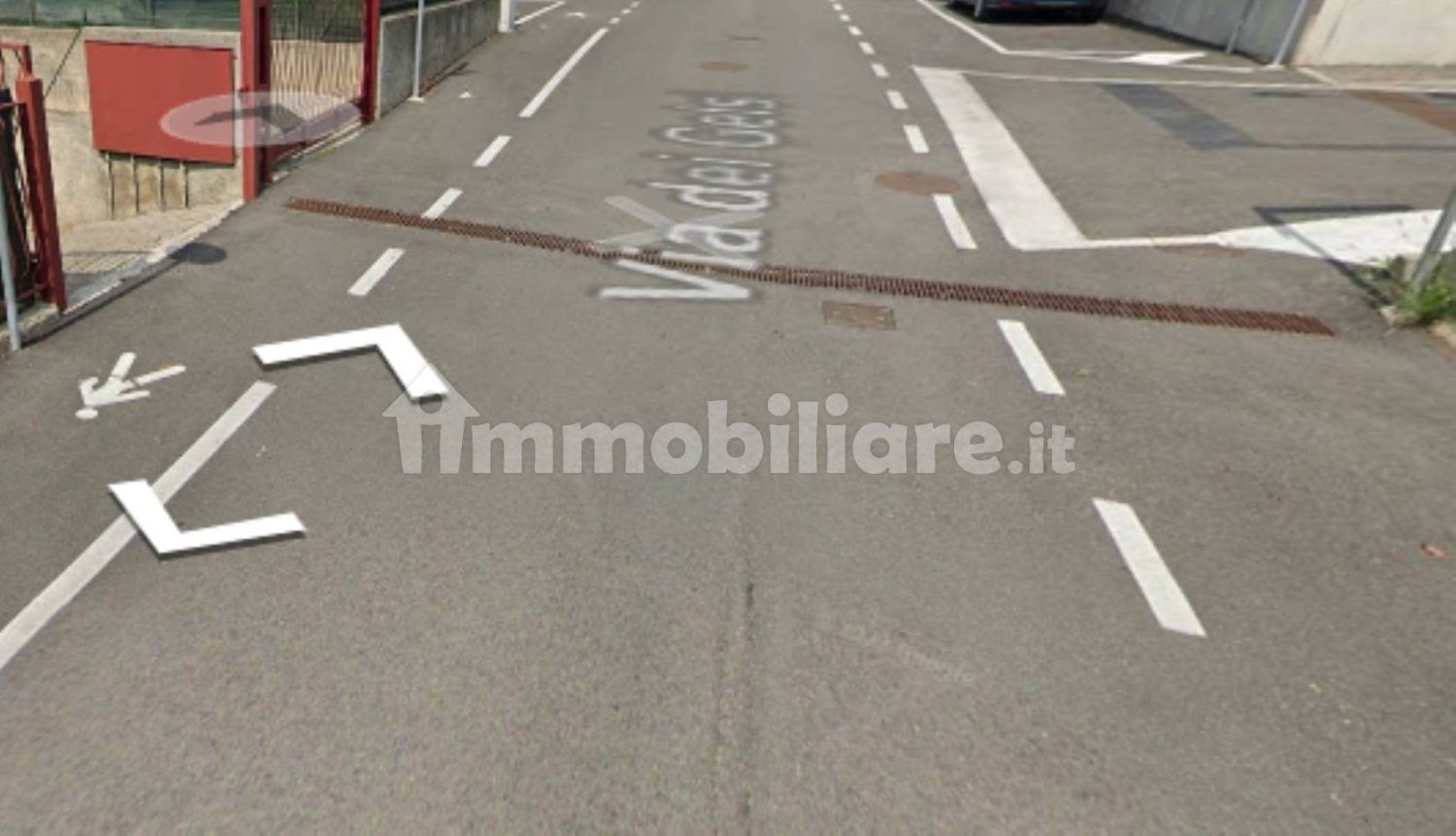  مرآب في Bernareggio, Italy 18متر مربع رقم 355043