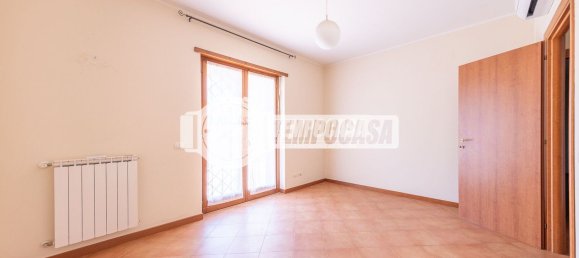 Квартира с 2 спальнями в Фьюмичино, Италия № 372273 17