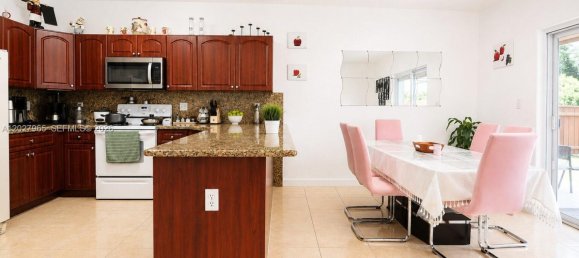 3 dormitorios villa en venta en Miami, Miami-Dade, Florida, USA № 615220 18