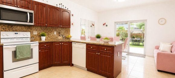 3 dormitorios villa en venta en Miami, Miami-Dade, Florida, USA № 615220 22