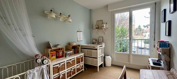 3 bedrooms Apartment in Bois-Colombes, France No. 125698 5