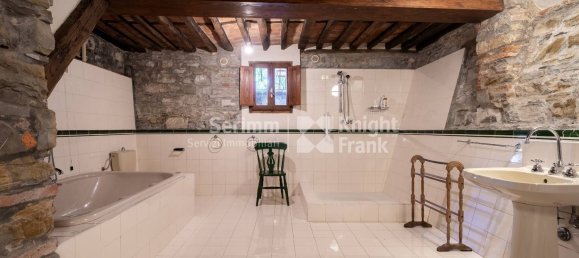 6 rooms House in Lucca, Italy No. 234577 32