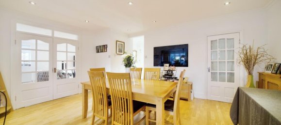 6 bedrooms House in Enfield, United Kingdom No. 11496 3