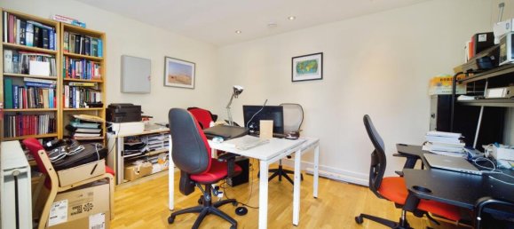 6 bedrooms House in Enfield, United Kingdom No. 11496 15