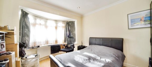 6 bedrooms House in Enfield, United Kingdom No. 11496 8