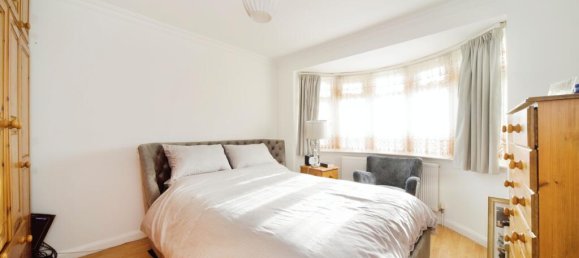 6 bedrooms House in Enfield, United Kingdom No. 11496 7