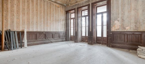 4 bedrooms Villa in Porto, Portugal No. 22934 12