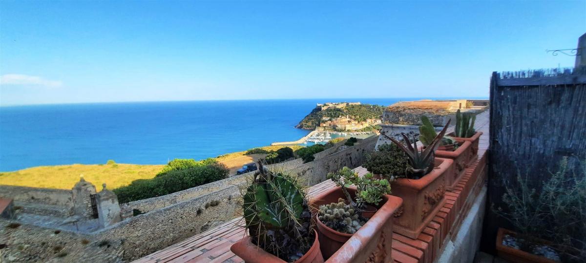 2 bedrooms Apartment in Monte Argentario, Italy No. 1221
