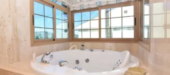 5 bedrooms Villa in Mijas, Spain No. 82732 27