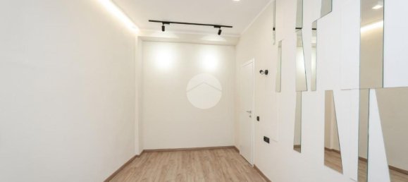 Apartamento T2 em Turin, Italy N.º 374919 14