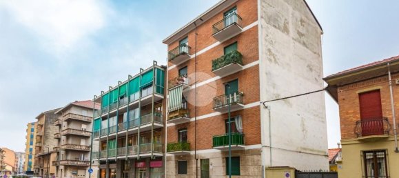 Apartamento T2 em Turin, Italy N.º 374919 18