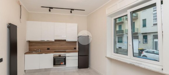 Apartamento T2 em Turin, Italy N.º 374919 3