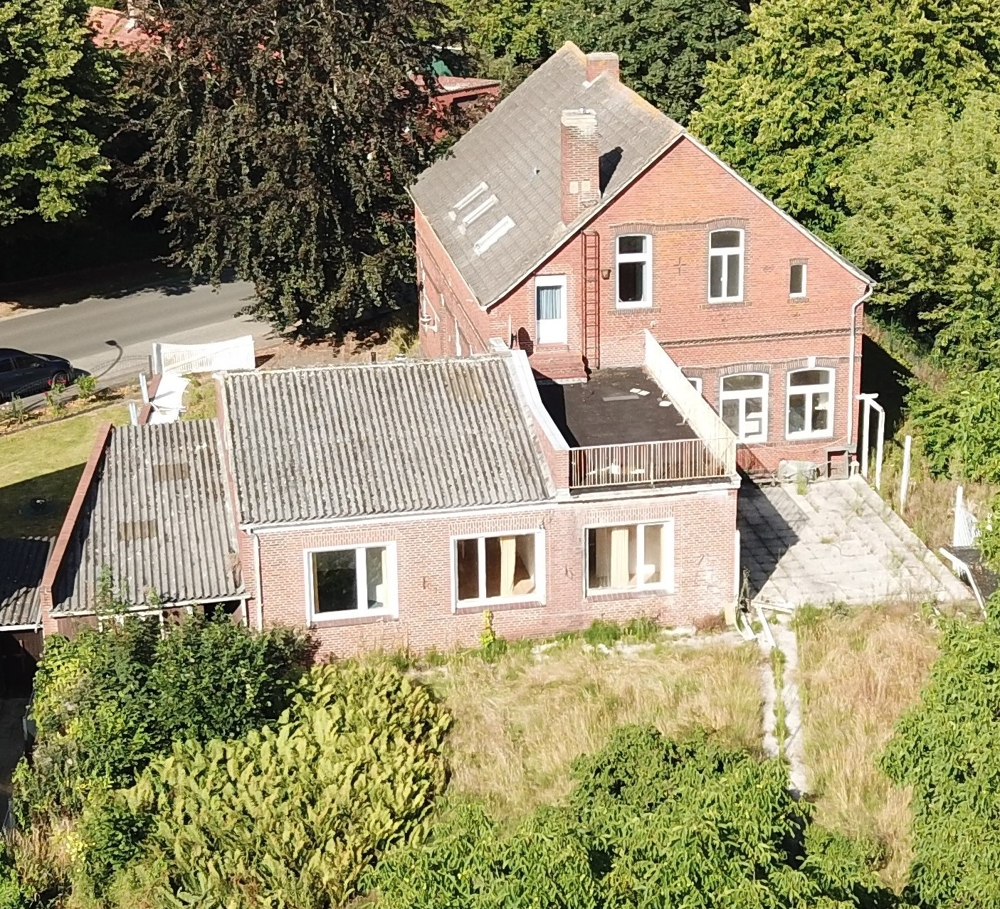 15 rooms Farm in Leer, Germany No. 171042