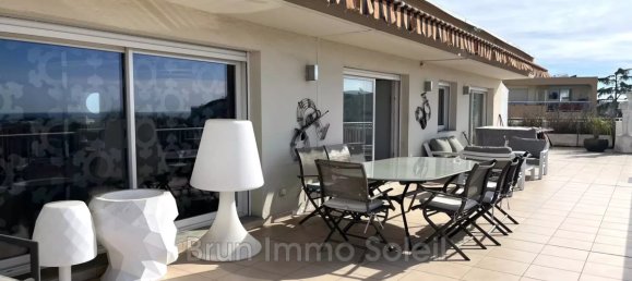 3 rooms Apartment in Nice, France No. 339440 2