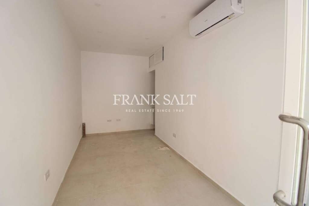 Magasin à Birkirkara, Malta 60m² No. 12019