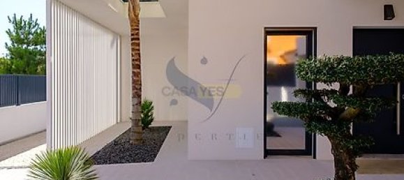 Casa de 3 dormitorios en Almada, Portugal No. 14773 19