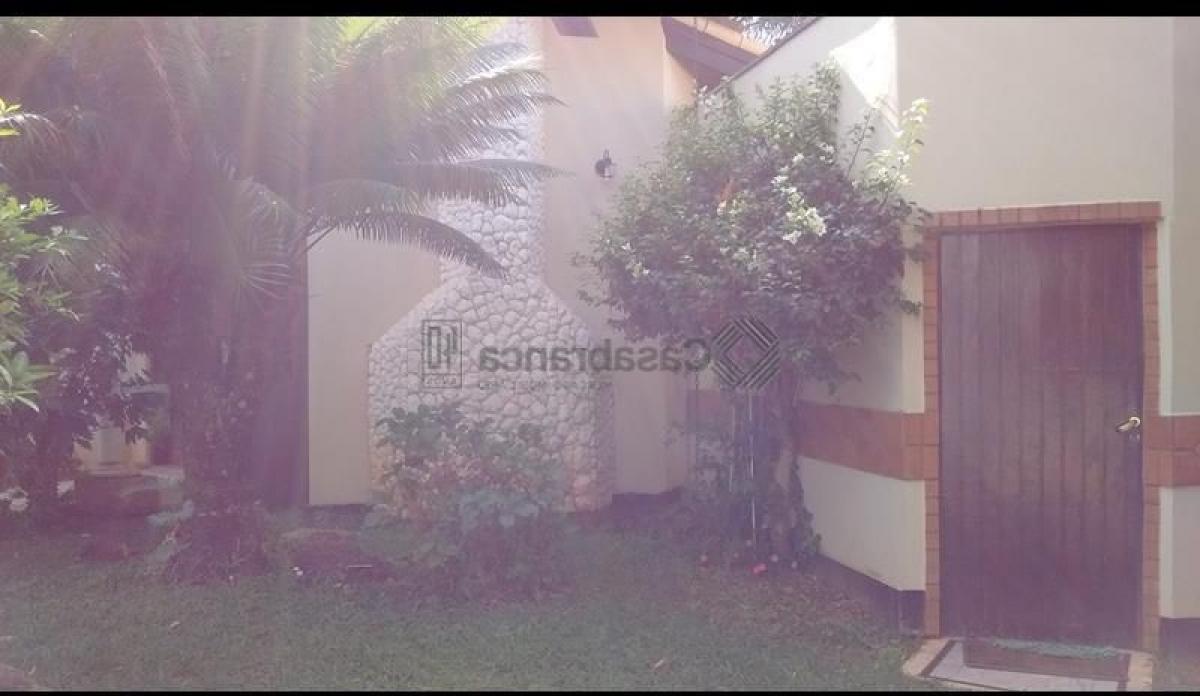 Casa de 3 dormitorios en Sao Paulo, Brazil No. 435440