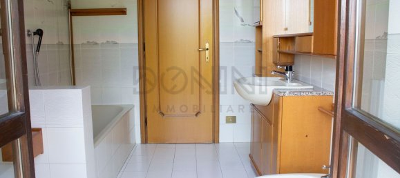 Penthouse de 3 divisões em Tradate, Italy N.º 97071 15