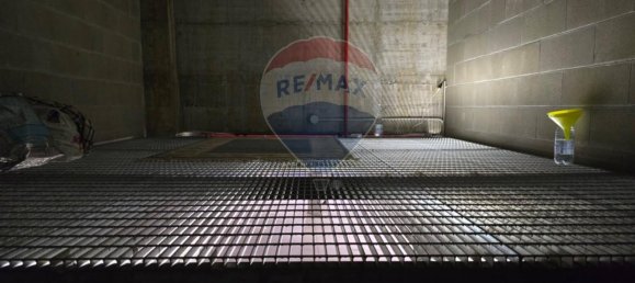 1 room Garage in Genoa, Italy No. 105388 10