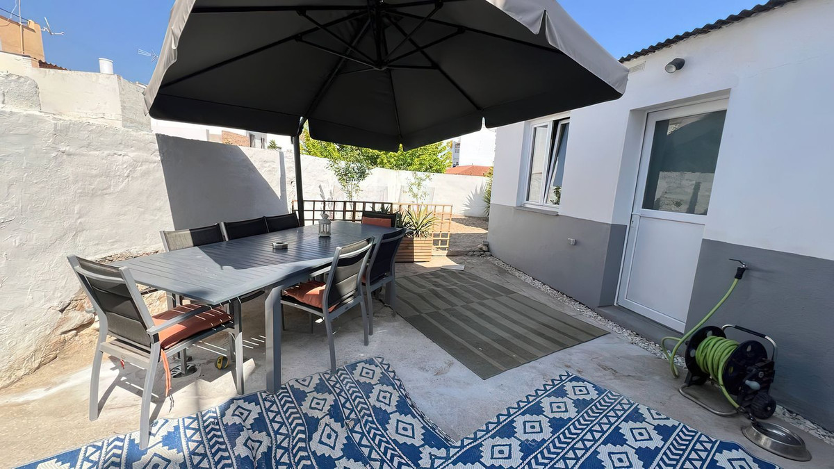 Apartamento de 5 dormitorios en Alhaurín el Grande, Spain No. 267877