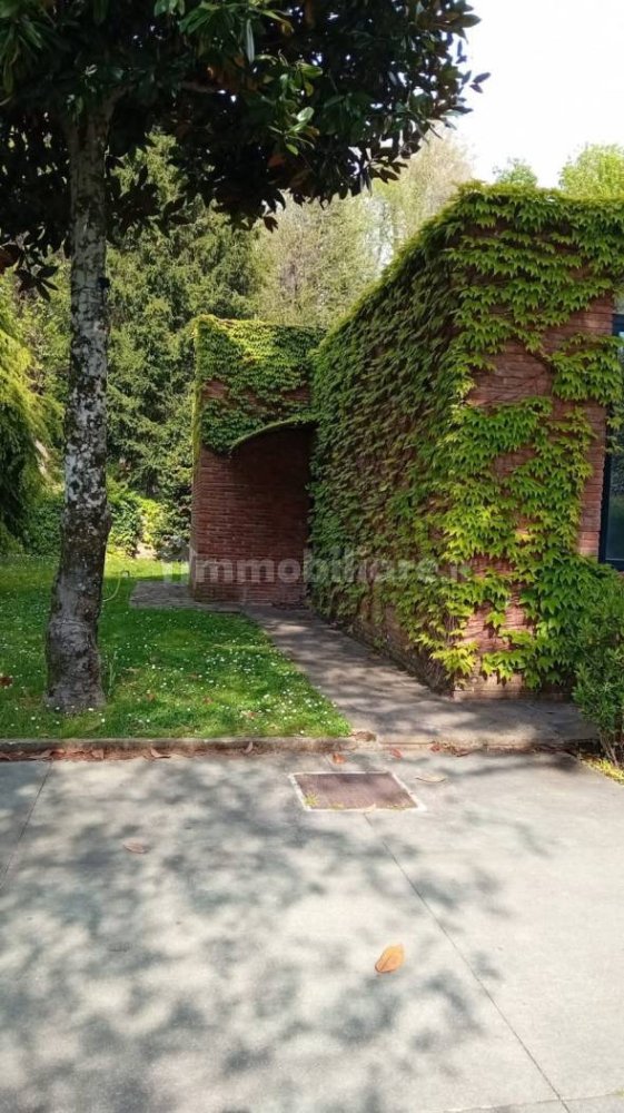 4 bedrooms Villa in Ariccia, Italy No. 295572