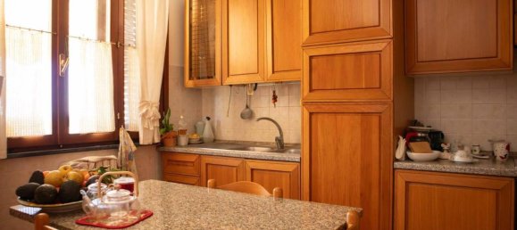 3 rooms Apartment in Cecina, Italy No. 38682 7