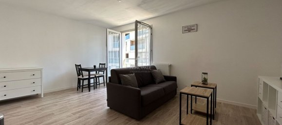 Studio in Carrieres-sous-Poissy, France No. 182970 2