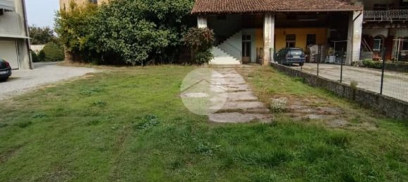 3 bedrooms House in Camisano, Italy No. 329777 2